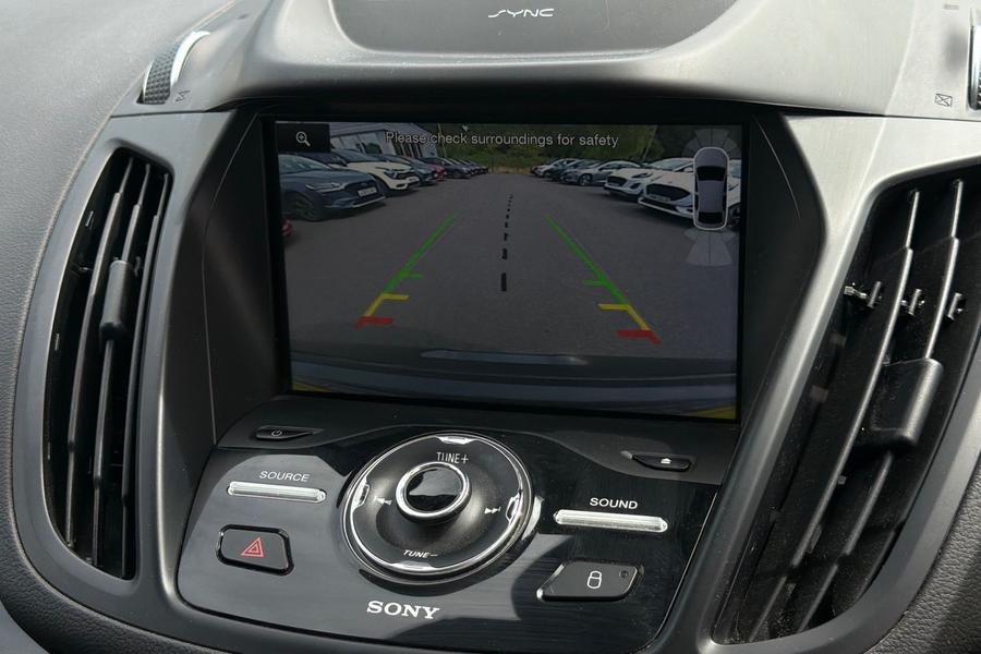 Ford KUGA Photo autoimg-f5d8d6e76097c964ee13f92aaca008d42adaf397.jpg