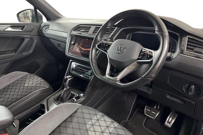 VOLKSWAGEN Tiguan Photo 6