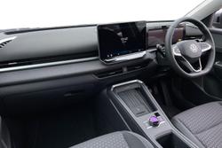 VOLKSWAGEN T-Roc Photo 2
