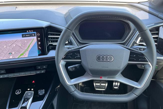 AUDI Q4 E-Tron Photo 11