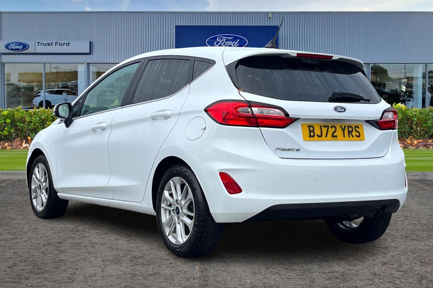 Ford FIESTA Photo 1