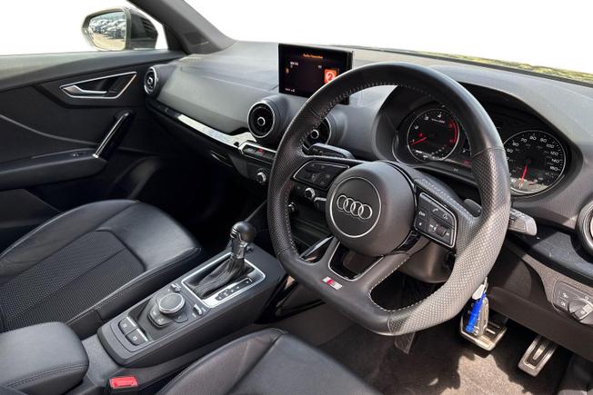 AUDI Q2 Photo 6