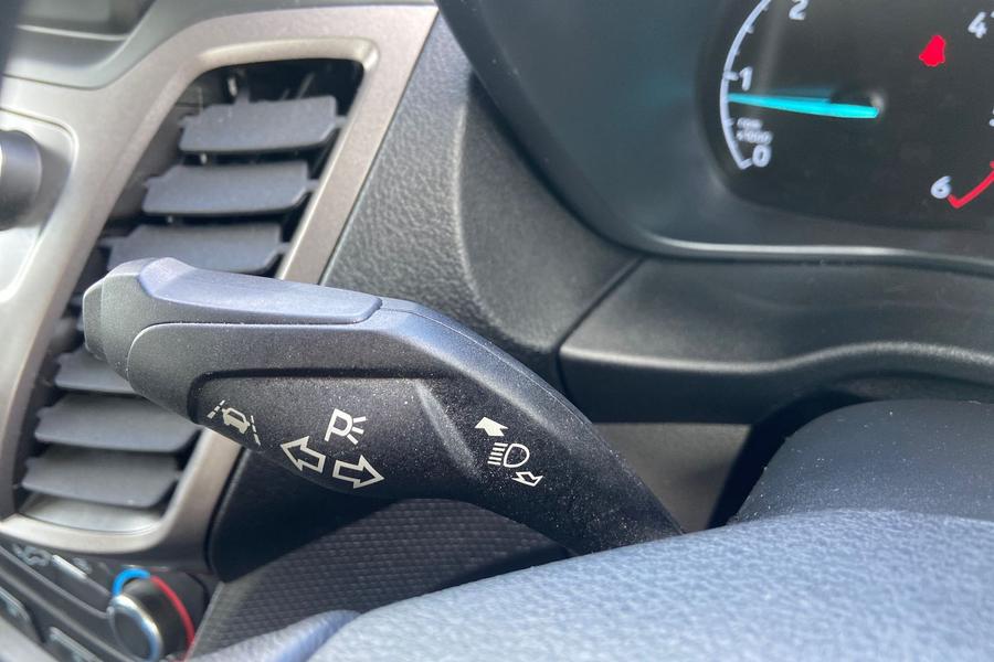 Ford TOURNEO CONNECT Photo autoimg-f5fae27e56050c3c20a38501f43521ff0c9d01dc.jpg