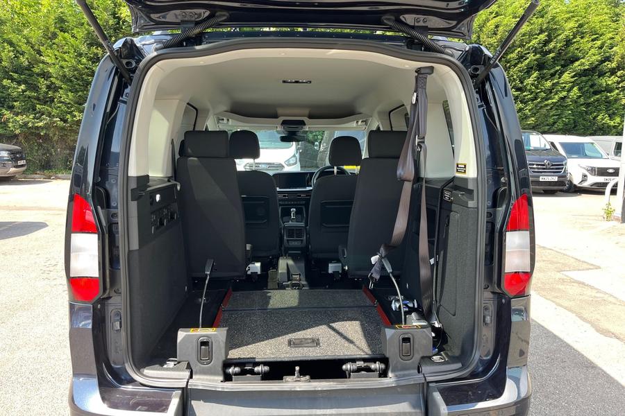 Ford TOURNEO CONNECT Photo autoimg-f5fe416f6957a696da0d73428d31be5e23c76897.jpg