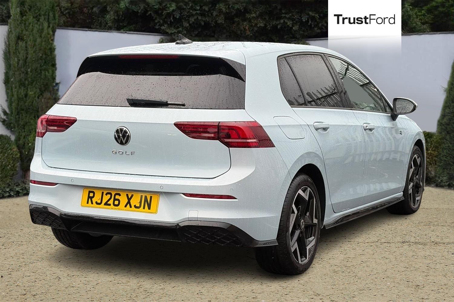 Volkswagen GOLF Photo 3
