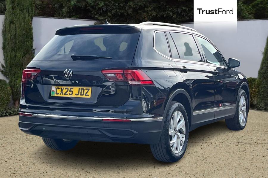 Volkswagen TIGUAN ALLSPACE Photo autoimg-f6059b9f4d11606c986e585b10a45de3c19484ec.jpg
