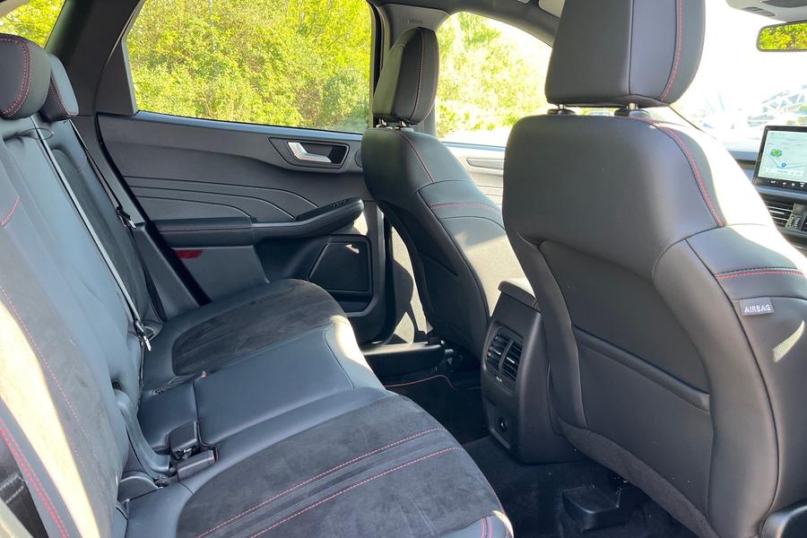 Ford KUGA Photo autoimg-f605c7b4fac9e894f167ccbfe53bfa2dc3042982.jpg