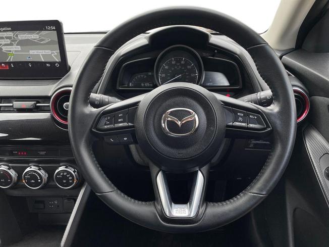 MAZDA Mazda2 Photo 11