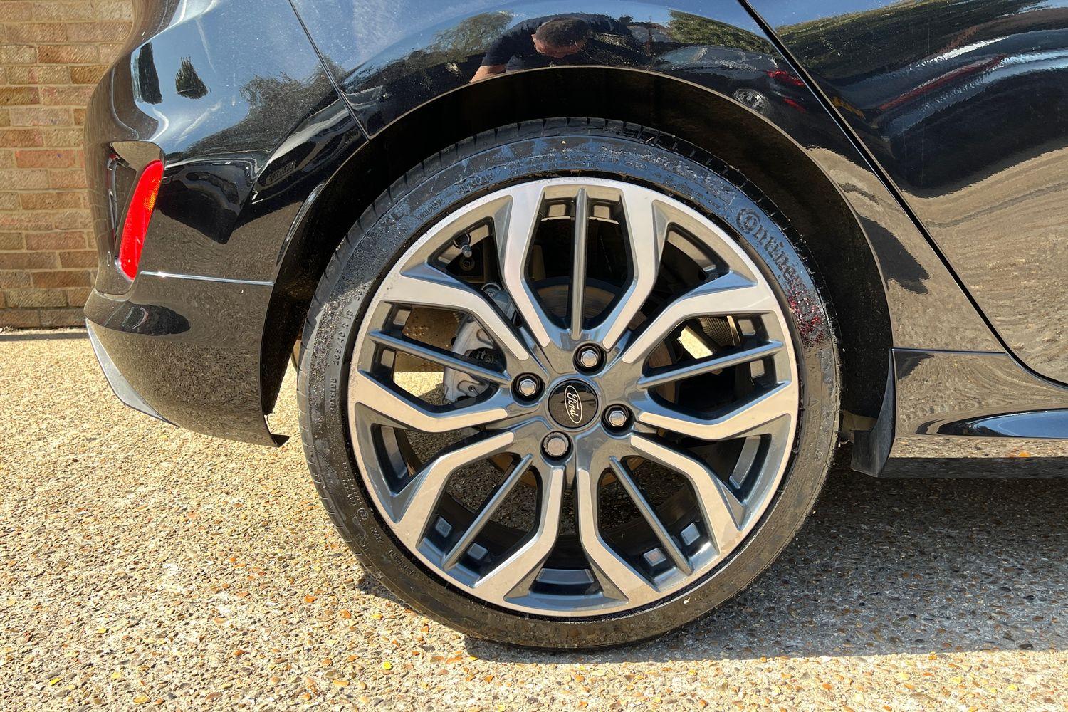 Ford FIESTA Photo 7