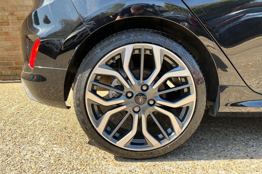 Ford FIESTA Photo autoimg-f615246f4894896c70f8b5e29eaf540c4af941f0.jpg