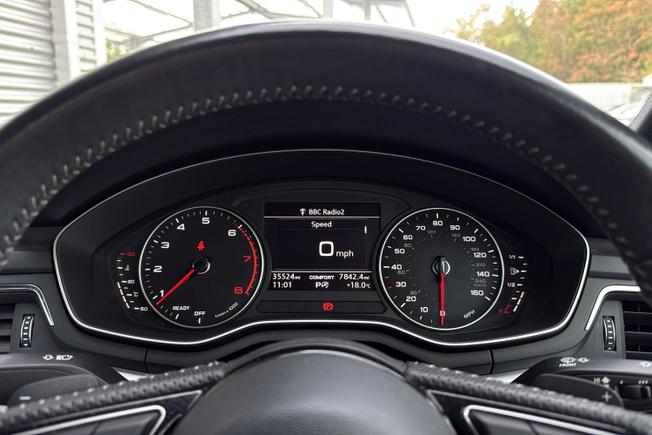 Audi A4 Avant Photo 15