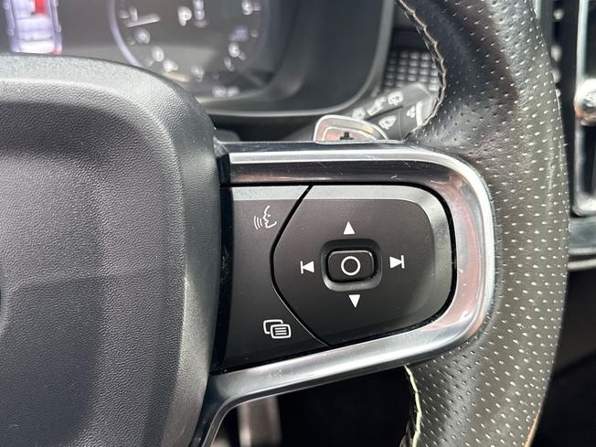 VOLVO Xc40 Photo 17