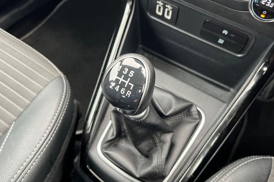 Ford EcoSport Photo autoimg-f61a5ed209d491a72743bdd37ec3bc9f71591fcf.jpg