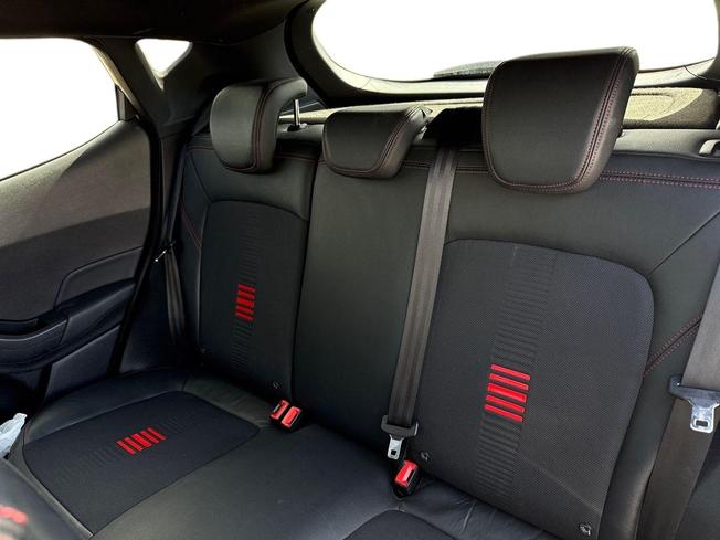 FORD Fiesta Photo 9