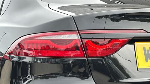 Jaguar XF Photo autoimg-f61e902faf72d941772bc1c5c178fc1843533683.jpg