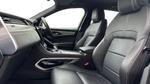 Jaguar F-PACE Photo 2