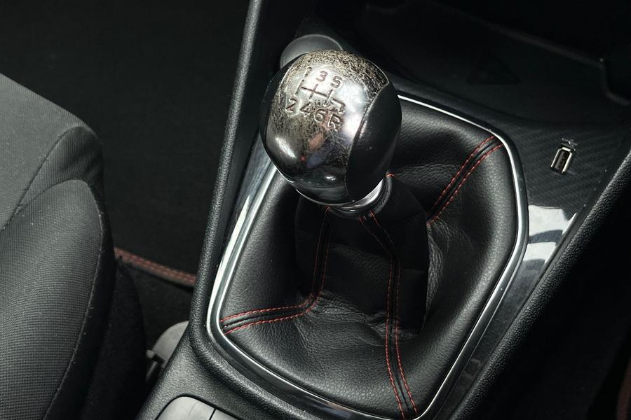 Ford FIESTA Photo autoimg-f62529a95657e513cf0ee10d61570af2b5c67041.jpg