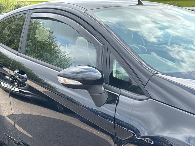 FORD Fiesta Photo 20