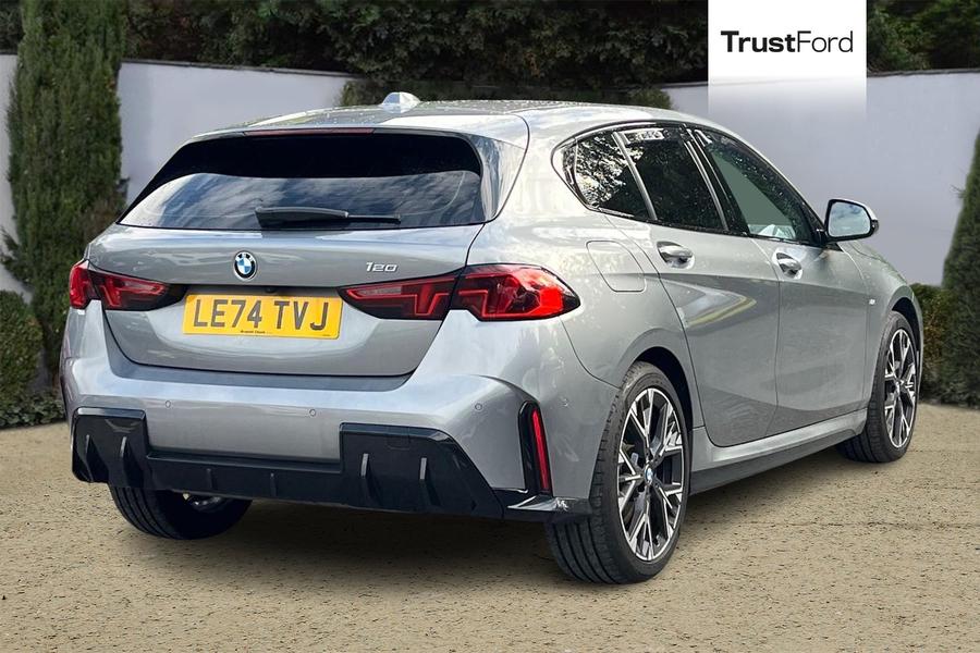 BMW 1 SERIES Photo autoimg-f626e944226c89d46825eb0686fe579308c51734.jpg