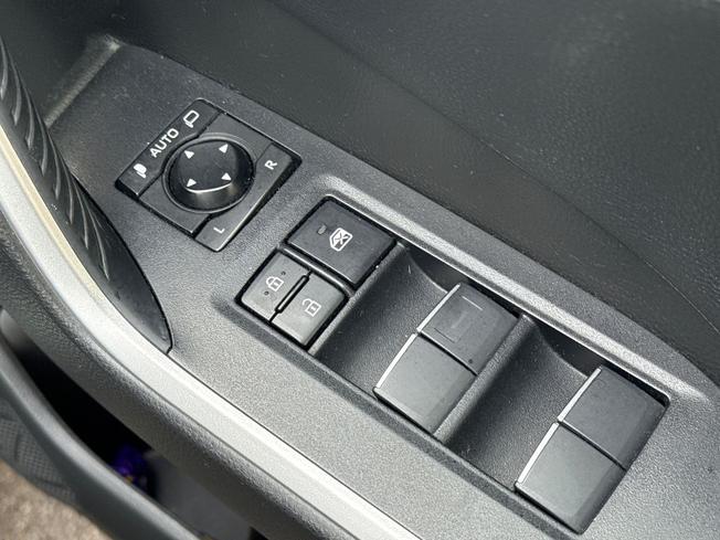 TOYOTA Rav4 Photo 48