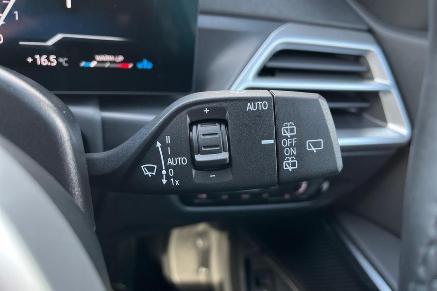 BMW 3 Series Photo autoimg-f6288c819ab58919fad1c14644c1135768e14c2e.jpg
