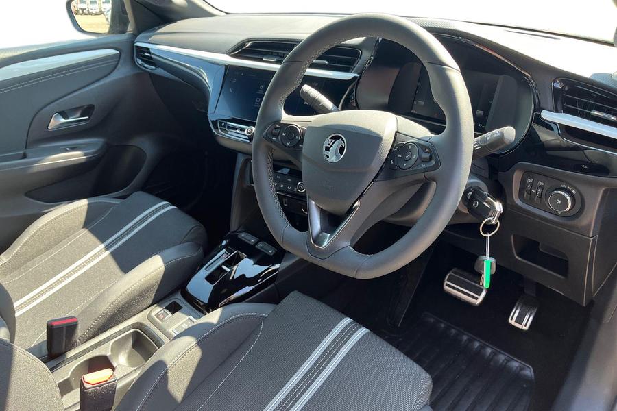 Vauxhall CORSA Photo autoimg-f629f91f3c7503b1c90d3b08b9c1e9d9b6341ec0.jpg