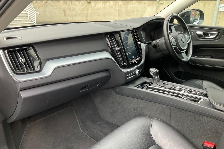 Volvo XC60 Photo autoimg-f62b83eee2b10ea633d8f6d804c1c1df5d31831c.jpg
