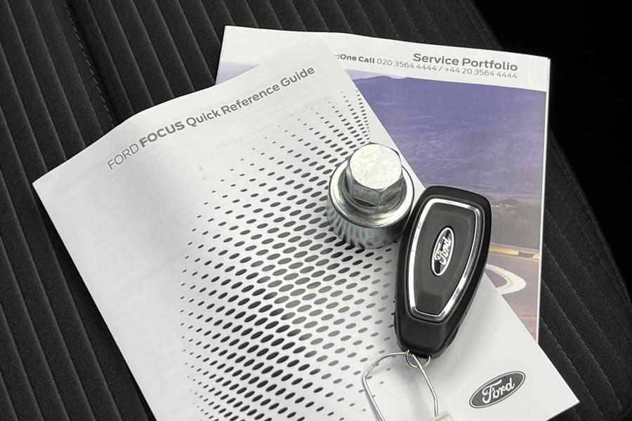 Ford FOCUS Photo autoimg-f62f175d0508e6a5a79887a39602df152993d4cf.jpg