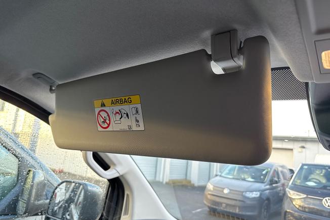 Volkswagen E-Transporter Photo 37