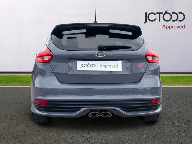 FORD Focus Photo 7