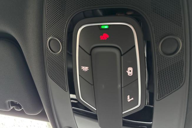 AUDI Q7 Photo 57