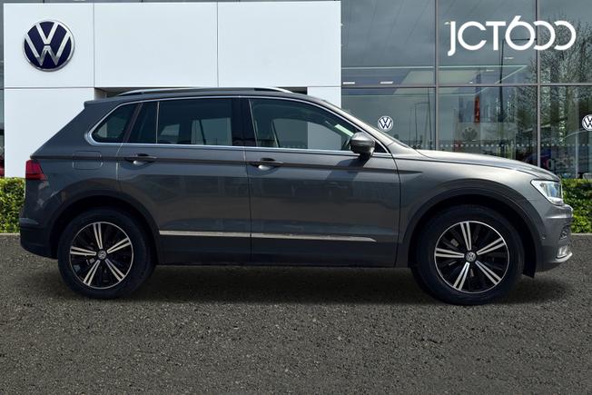 VOLKSWAGEN Tiguan Photo 4