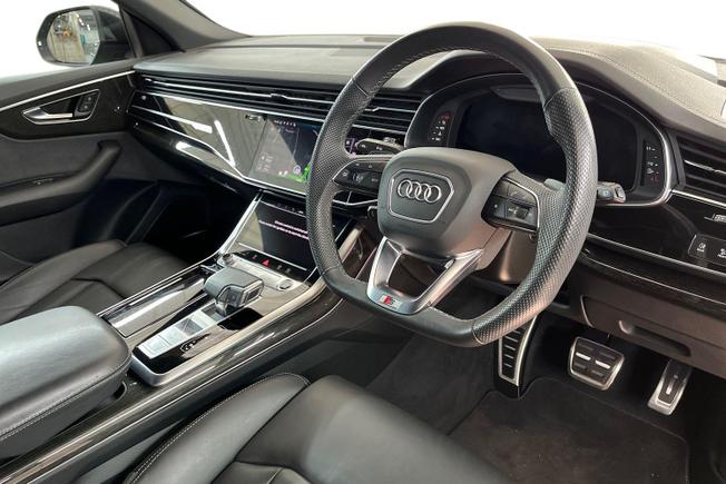 AUDI Q8 Photo 6