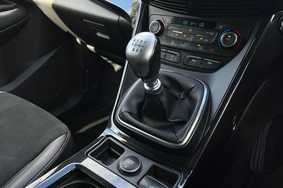 Ford Kuga Photo autoimg-f63a0b5310ba5c5598edd24f1993519537f54e80.jpg