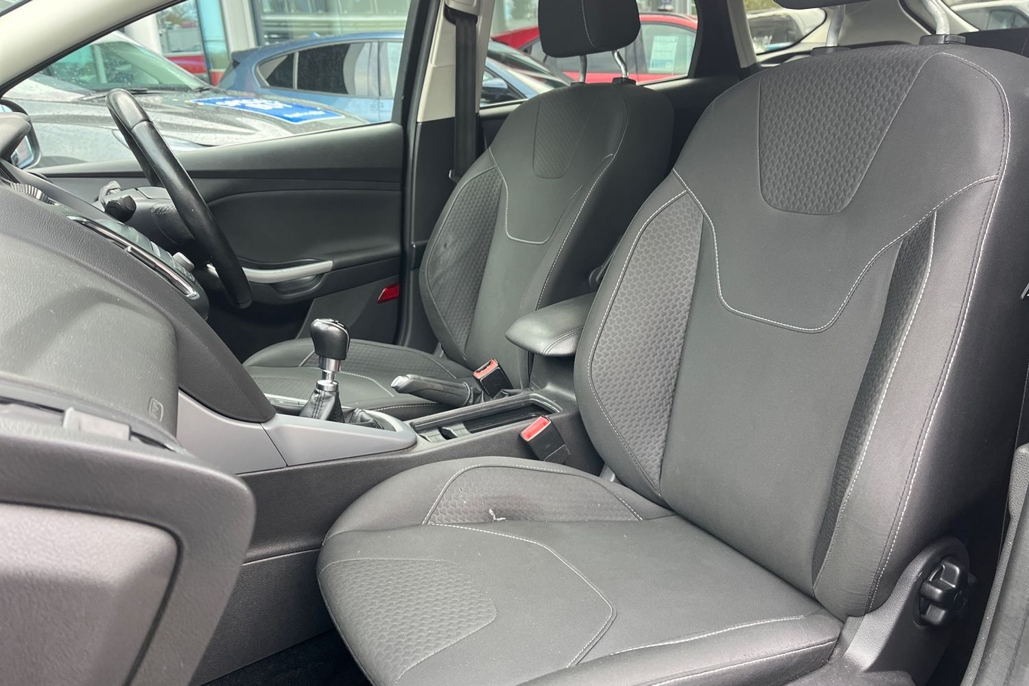 Ford FOCUS Photo 18