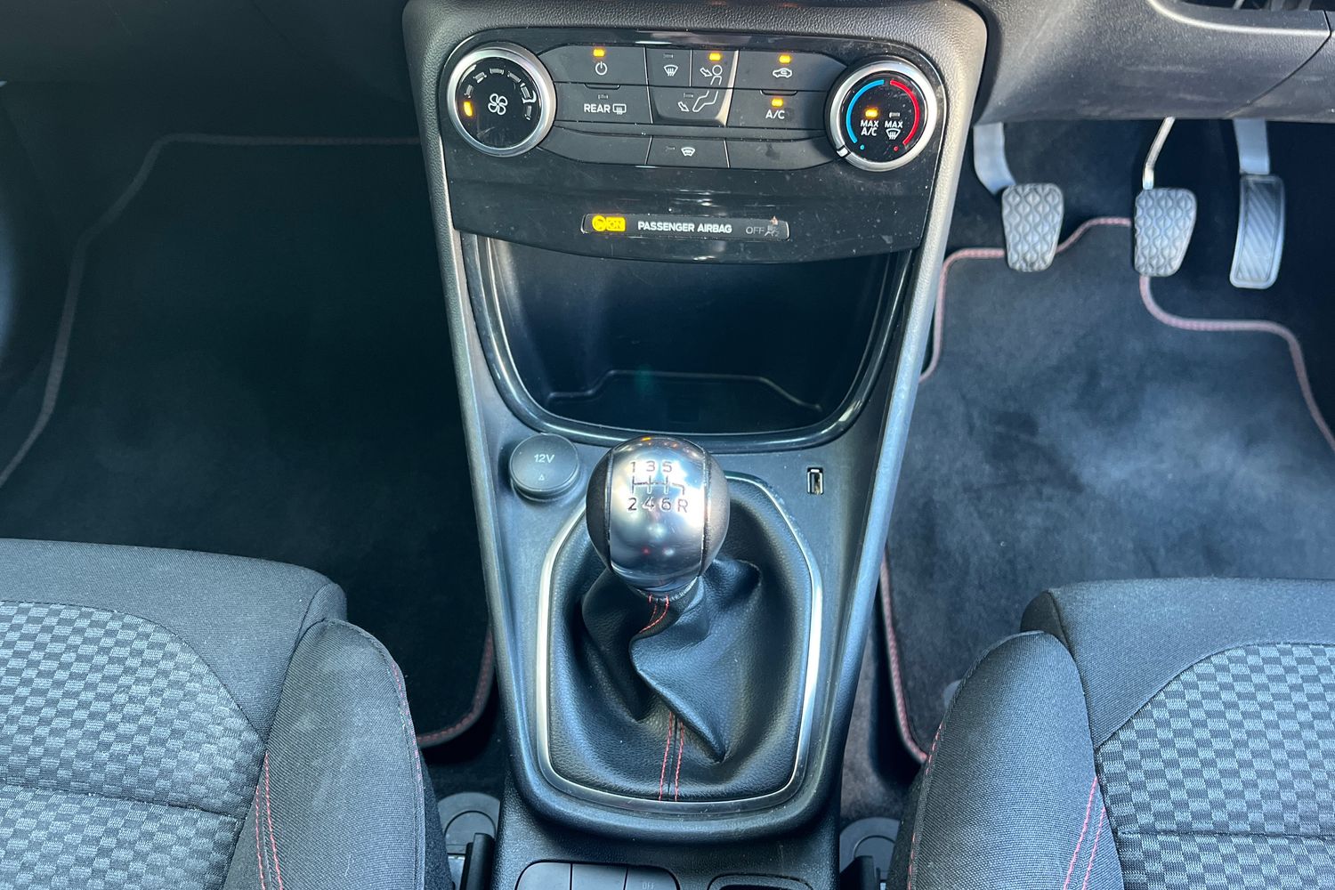 Ford Puma Photo 31