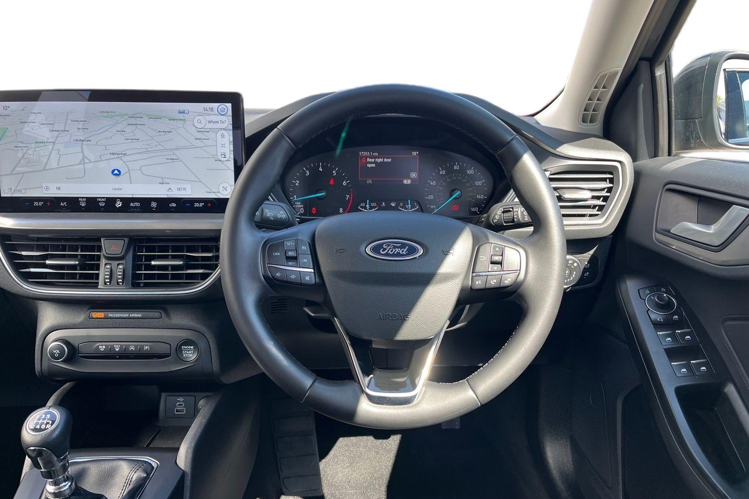 Ford Focus Photo 10