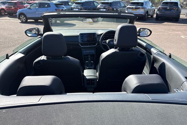 VOLKSWAGEN T-Roc Photo 26
