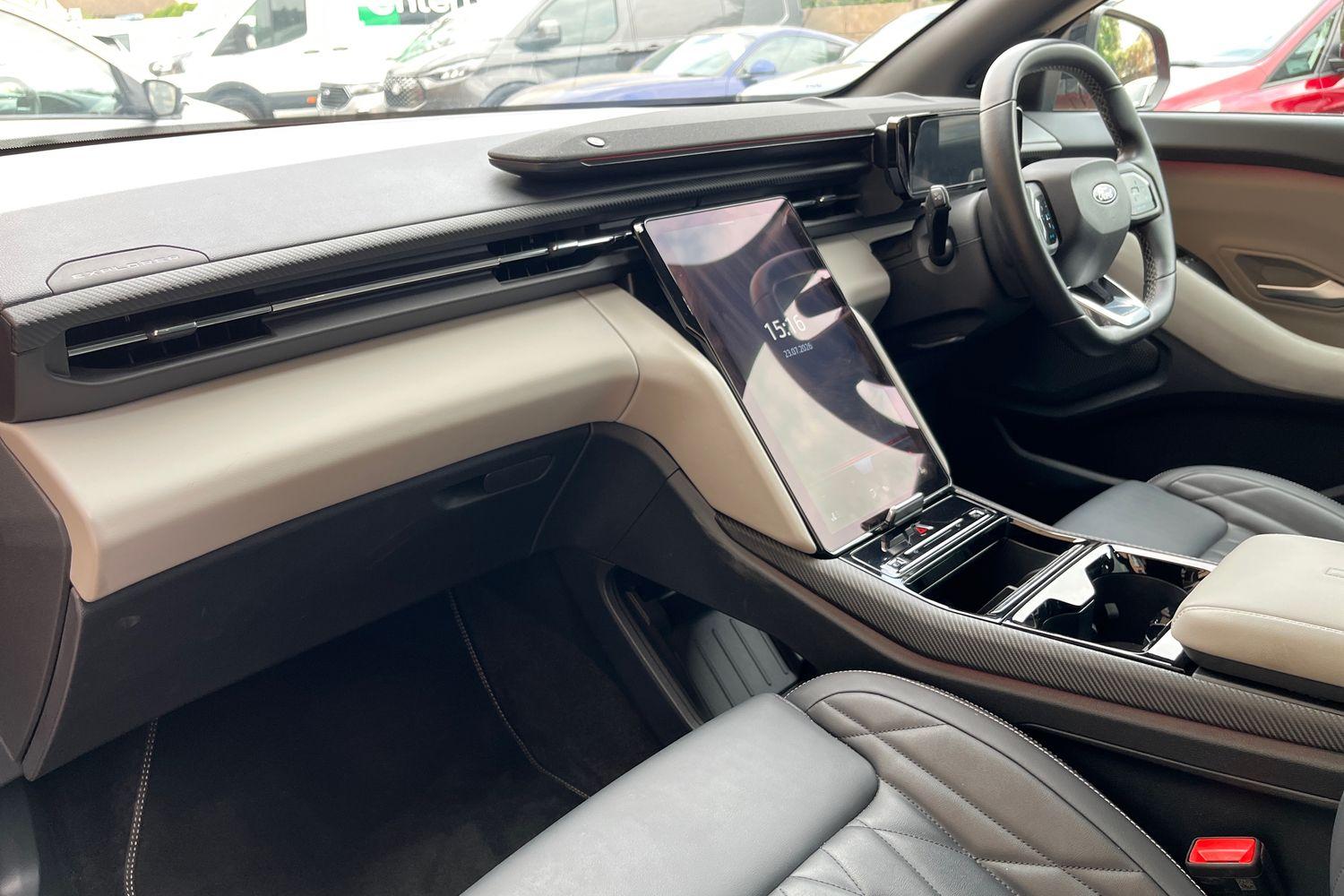 Ford Explorer Photo 17