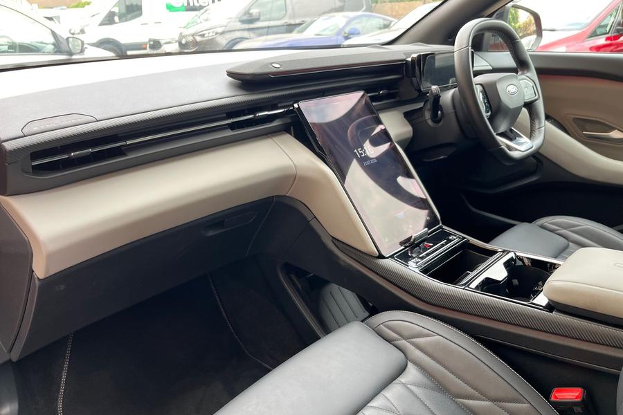 Ford Explorer Photo autoimg-f649eea2c8b99c9a65f23aba5c74fc52080e539e.jpg