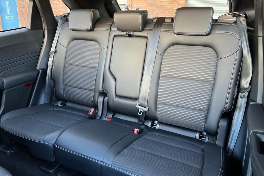 Ford KUGA Photo autoimg-f64a6117f87ebaedf3c023c351f395bceae15646.jpg