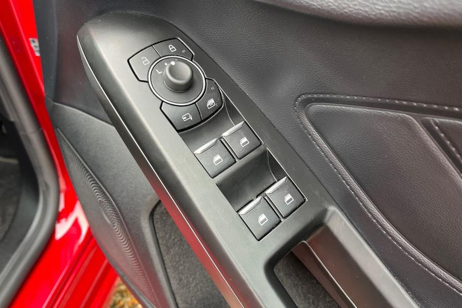 Ford Focus Photo autoimg-f64e5e389038d837aa4df36f4f0d7b97bc5cb8d5.jpg