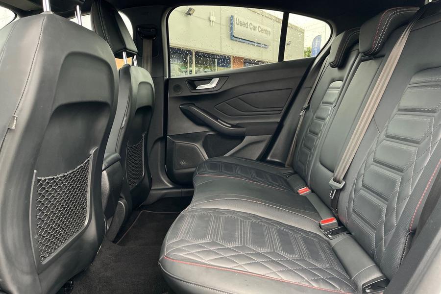 Ford FOCUS Photo autoimg-f64f16f3c505ec85612c3c7a0af43460b811b2e4.jpg