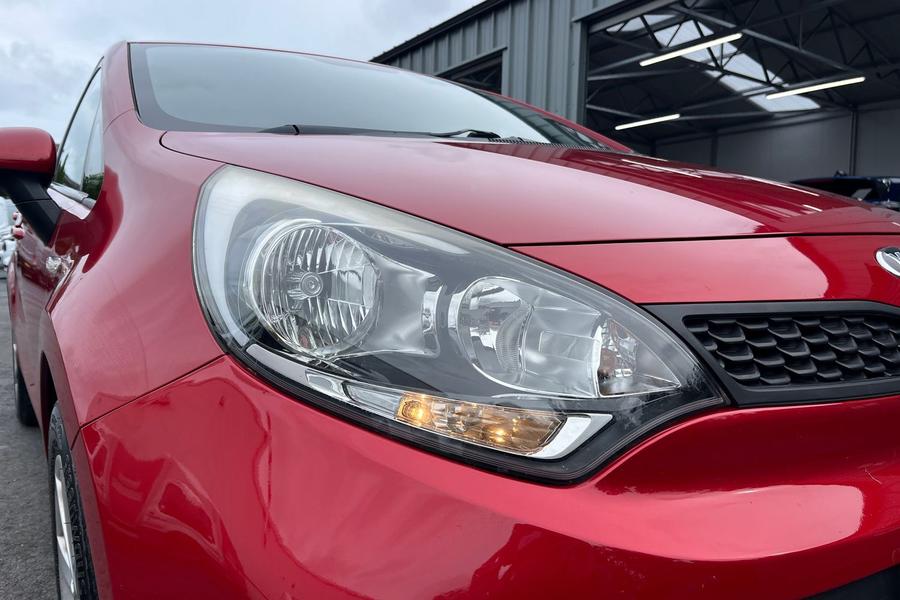 Kia RIO Photo autoimg-f6533a317c1bd4d2f17f7289da331831bf3943df.jpg