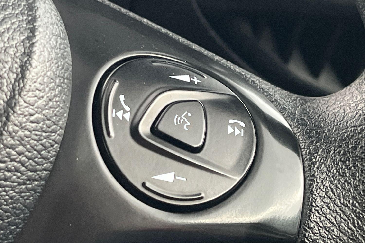 Ford TRANSIT CONNECT Photo 18