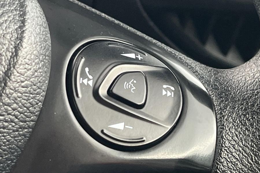Ford TRANSIT CONNECT Photo autoimg-f65bf448201599e2750e6f6c5d5e2bbce050360f.jpg