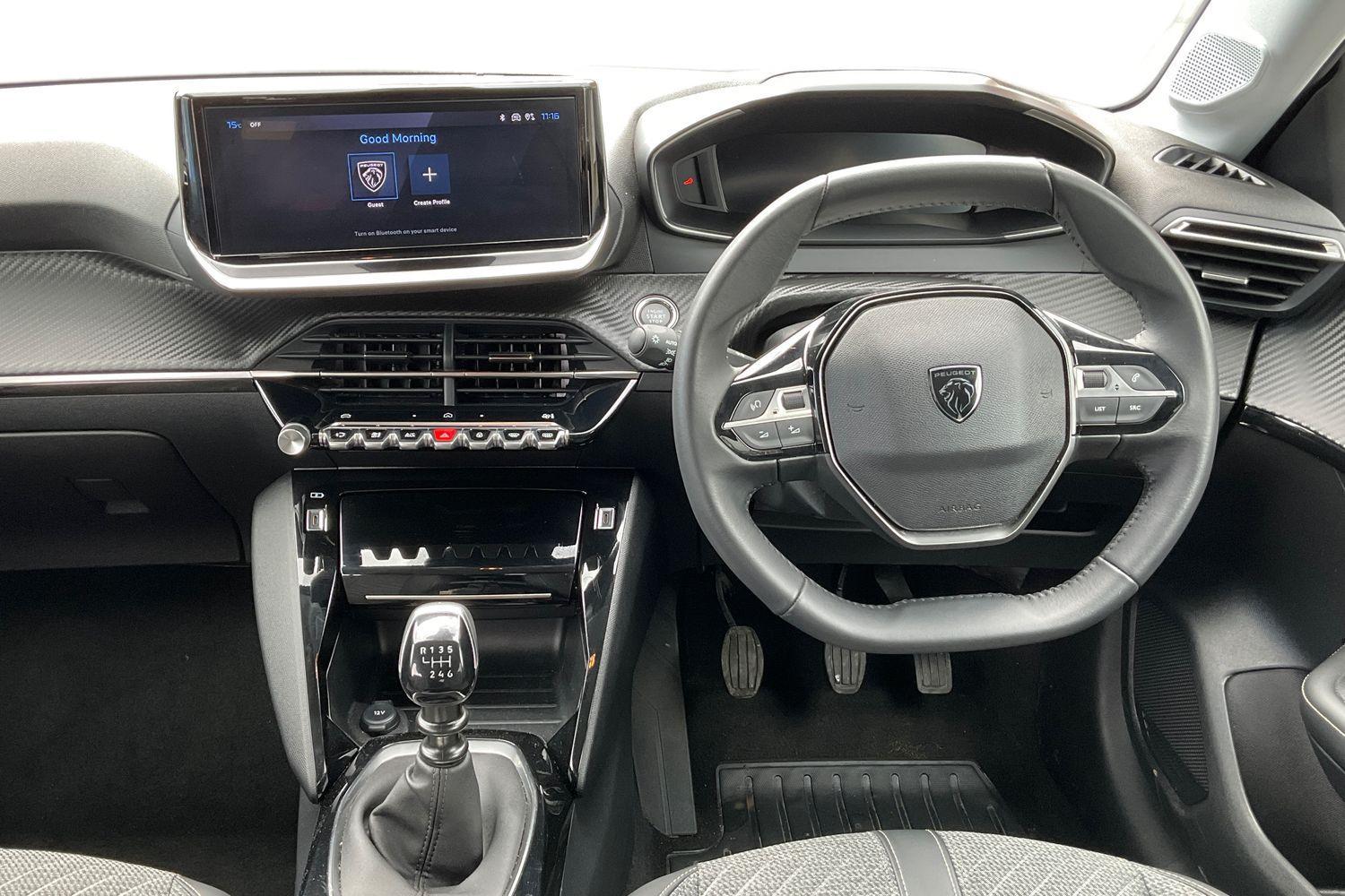 Peugeot 208 Photo 10