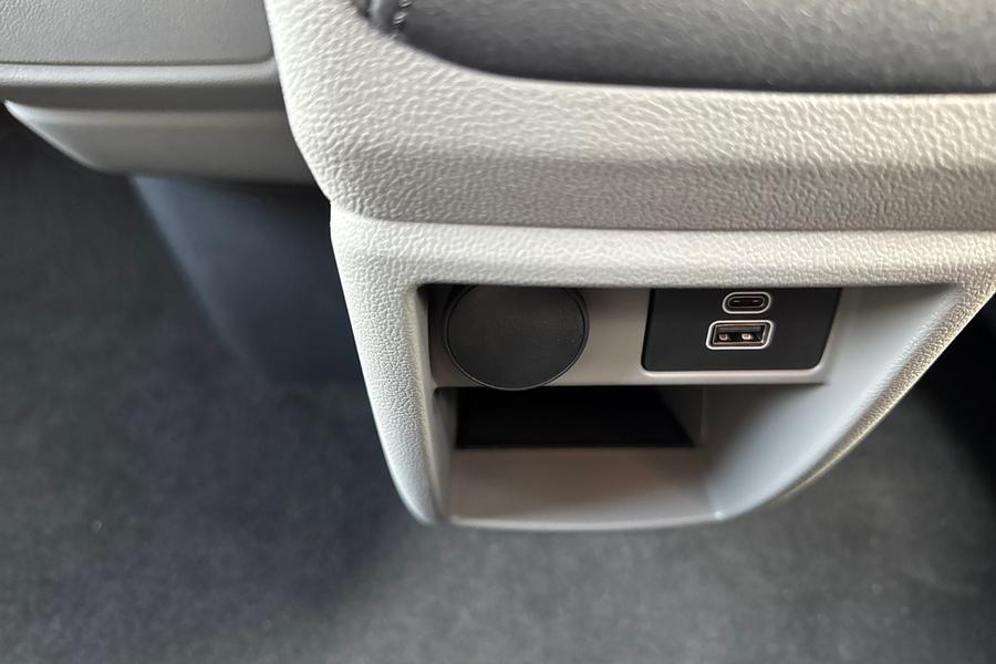 Ford Tourneo Custom Photo autoimg-f66188df41119a7c83b3327f5bcb9de438db409b.jpg