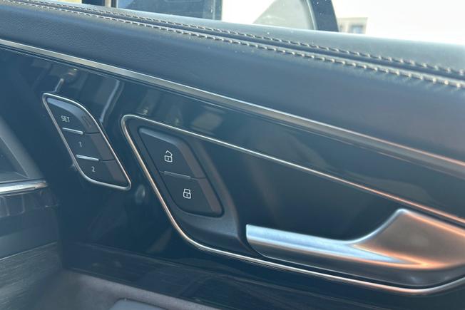 AUDI Q7 Photo 49