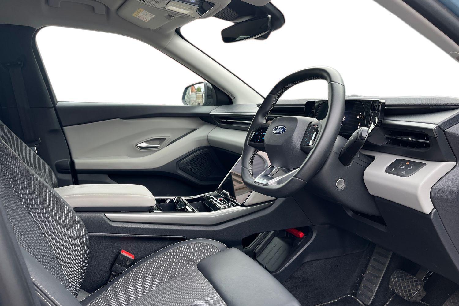 Ford Explorer Photo 8
